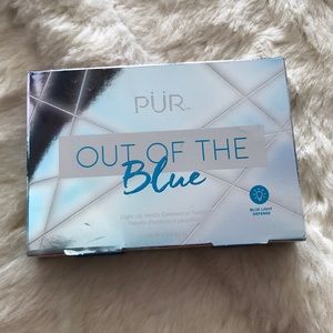 PUR Out of the blue eyeshadow palette